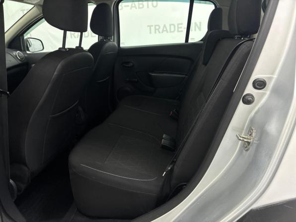 Renault Sandero II с пробегом 2015 года, цена 675 000 рублей, 142000 км, хэтчбек, Автокод Объявления