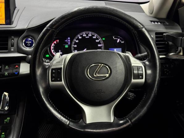 Lexus CT I с пробегом 2011 года, цена 1 389 000 рублей, 282000 км, хэтчбек, Автокод Объявления
