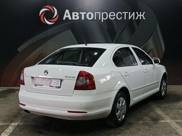 Skoda Octavia II (A5) Рестайлинг с пробегом 2012 года, цена 950 000 рублей, 163871 км, лифтбек, Автокод Объявления