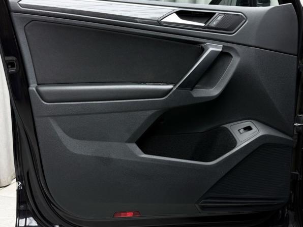 Volkswagen Tiguan II с пробегом 2018 года, цена 2 649 000 рублей, 168973 км, внедорожник, Автокод Объявления