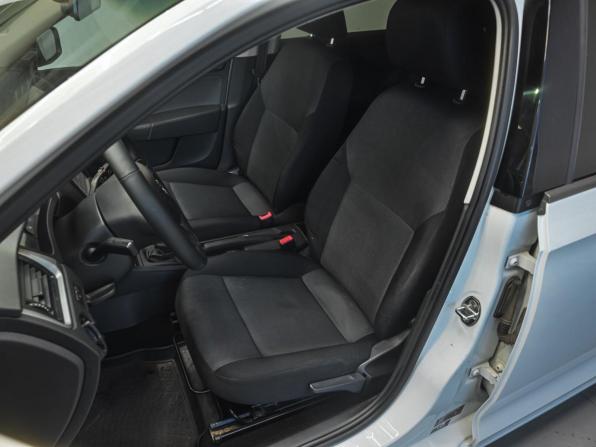 Skoda Rapid I с пробегом 2014 года, цена 790 000 рублей, 205000 км, лифтбек, Автокод Объявления