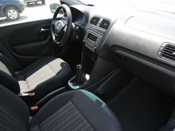 Volkswagen Polo V Рестайлинг с пробегом 2015 года, цена 697 000 рублей, 146000 км, седан, Автокод Объявления