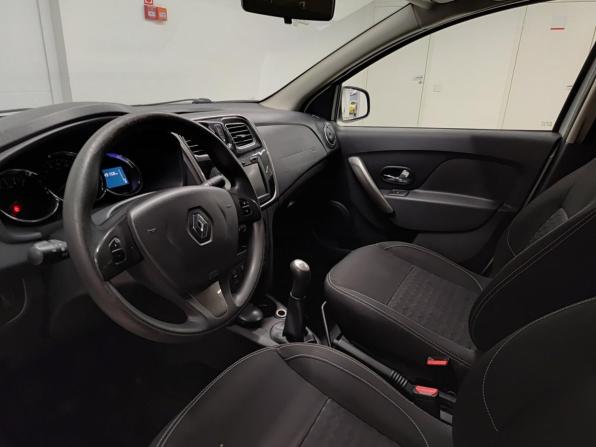 Renault Logan II с пробегом 2014 года, цена 560 000 рублей, 149157 км, седан, Автокод Объявления