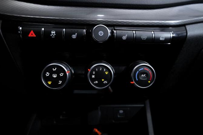 Lada (ВАЗ) Vesta I Рестайлинг (NG) с пробегом 2024 года, цена 1 399 900 рублей, 11122 км, седан, Автокод Объявления