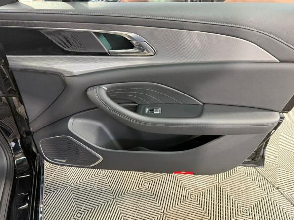 Hongqi H5 II с пробегом 2023 года, цена 2 800 000 рублей, 72600 км, седан, Автокод Объявления