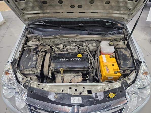 Opel Astra J Рестайлинг с пробегом 2012 года, цена 635 000 рублей, 238992 км, хэтчбек, Автокод Объявления