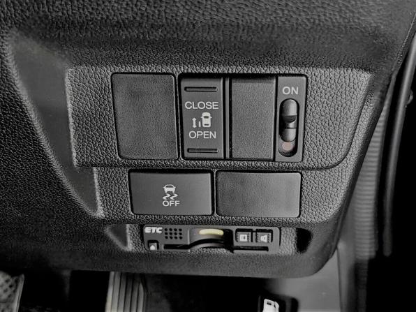 Honda Freed II с пробегом 2017 года, цена 1 490 000 рублей, 135367 км, компактвэн, Автокод Объявления