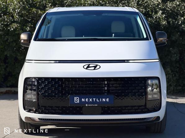 Hyundai Staria I с пробегом 2025 года, цена 8 990 000 рублей, 14900 км, минивэн, Автокод Объявления