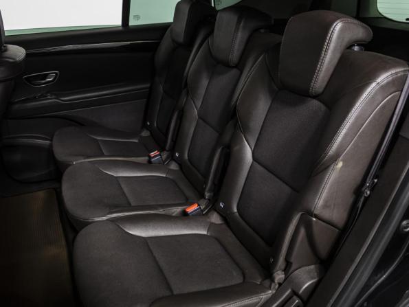 Renault Espace V с пробегом 2016 года, цена 1 549 000 рублей, 177000 км, минивэн, Автокод Объявления