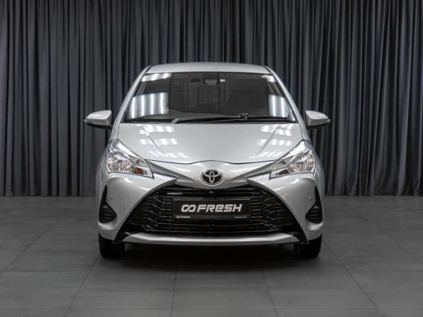 Toyota Vitz III (XP130) Рестайлинг 2 с пробегом 2017 года, цена 965 000 рублей, 122427 км, хэтчбек, Автокод Объявления