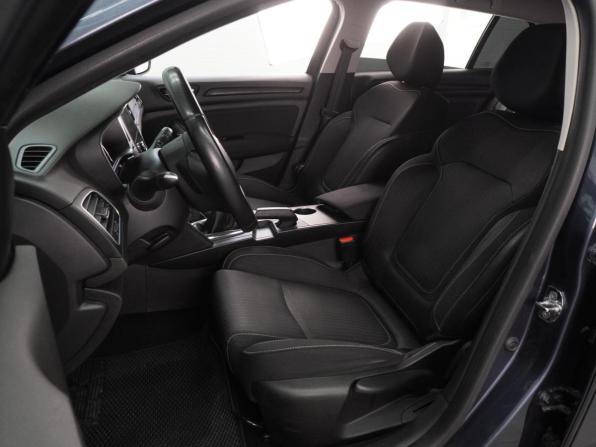 Renault Megane IV с пробегом 2018 года, цена 1 399 000 рублей, 139713 км, универсал, Автокод Объявления