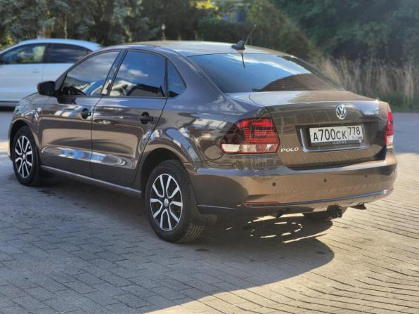 Volkswagen Polo V Рестайлинг с пробегом 2018 года, цена 1 350 000 рублей, 124000 км, седан, Автокод Объявления