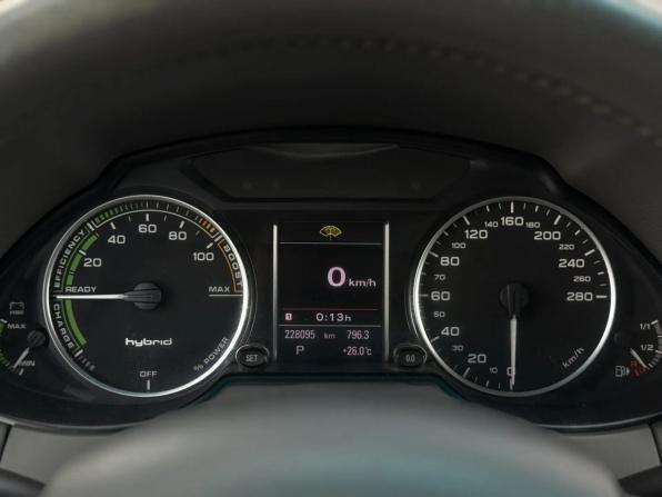Audi Q5 I (8R) с пробегом 2012 года, цена 1 330 000 рублей, 228682 км, внедорожник, Автокод Объявления