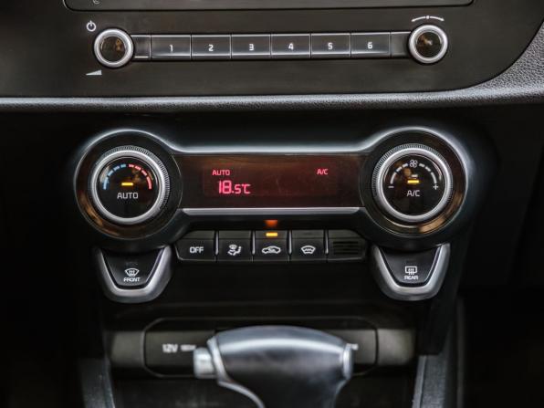 Kia Rio IV Рестайлинг с пробегом 2021 года, цена 1 688 000 рублей, 78735 км, хэтчбек, Автокод Объявления