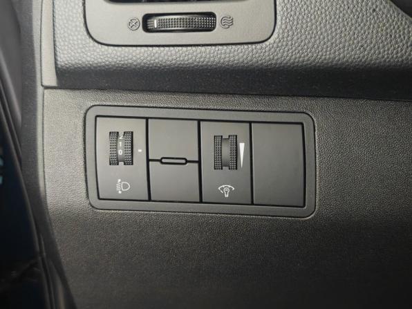 Kia Venga I с пробегом 2012 года, цена 945 000 рублей, 92700 км, компактвэн, Автокод Объявления