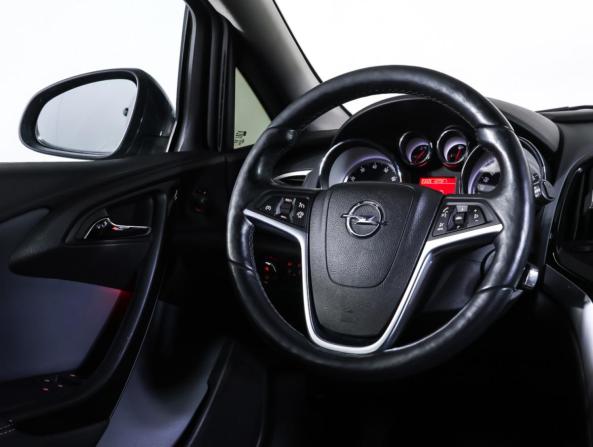 Opel Astra J Рестайлинг с пробегом 2014 года, цена 655 000 рублей, 208095 км, хэтчбек, Автокод Объявления