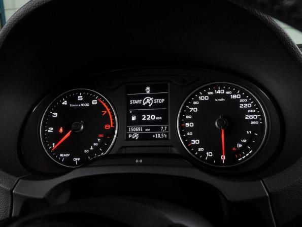 Audi A3 III (8V) Рестайлинг с пробегом 2019 года, цена 1 929 000 рублей, 150691 км, седан, Автокод Объявления