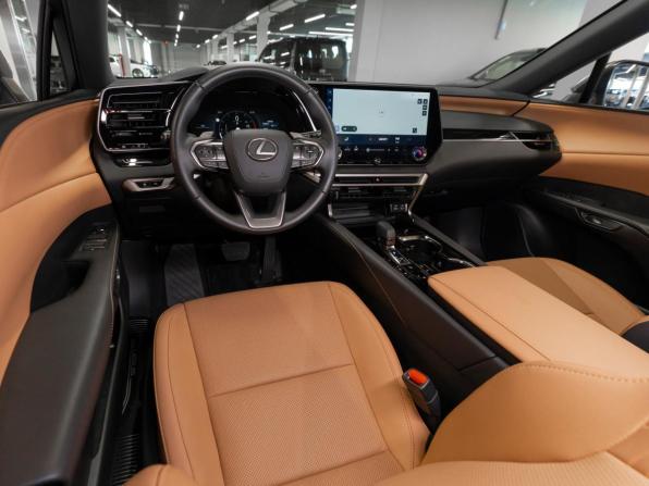 Lexus RX V с пробегом 2025 года, цена 7 550 000 рублей, 2890 км, внедорожник, Автокод Объявления