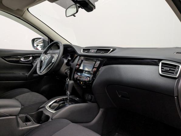 Nissan Qashqai II с пробегом 2017 года, цена 1 770 000 рублей, 66179 км, внедорожник, Автокод Объявления