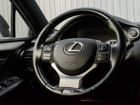 Lexus NX I Рестайлинг с пробегом 2018 года, цена 3 100 000 рублей, 91737 км, внедорожник, Автокод Объявления