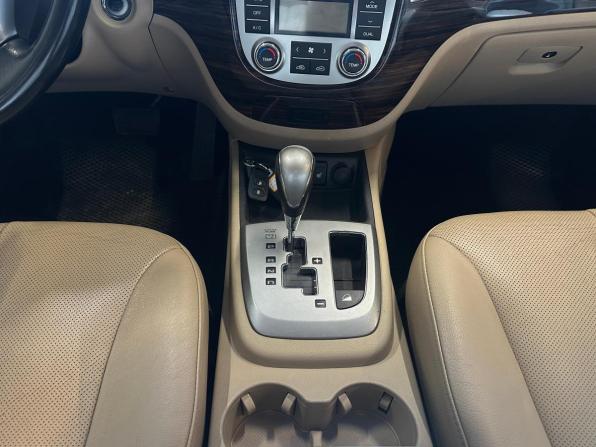 Hyundai Santa Fe II Рестайлинг с пробегом 2011 года, цена 1 220 000 рублей, 168000 км, внедорожник, Автокод Объявления