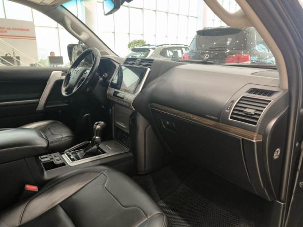 Toyota Land Cruiser Prado 150 Series Рестайлинг 2 с пробегом 2019 года, цена 3 750 000 рублей, 334578 км, внедорожник, Автокод Объявления
