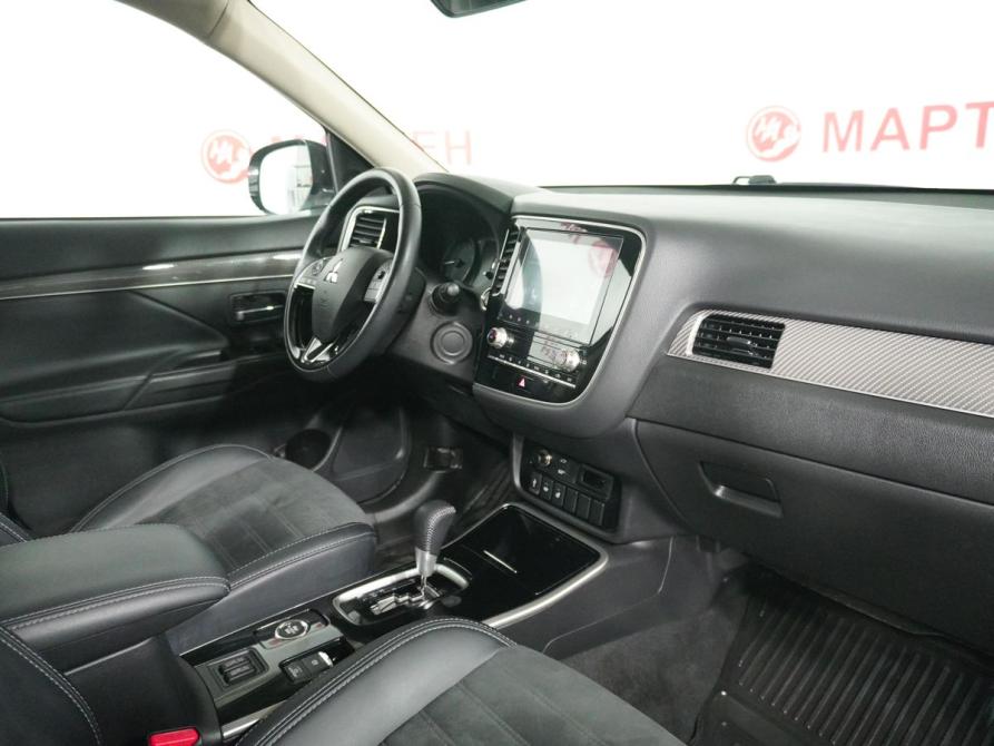 Mitsubishi Outlander III Рестайлинг 3 Вологда  - изображение 10