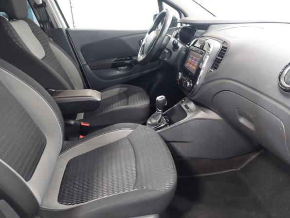 Renault Kaptur I с пробегом 2017 года, цена 1 640 000 рублей, 61800 км, внедорожник, Автокод Объявления