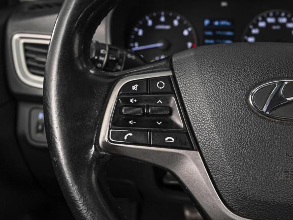 Hyundai Solaris II с пробегом 2017 года, цена 1 177 000 рублей, 189488 км, седан, Автокод Объявления