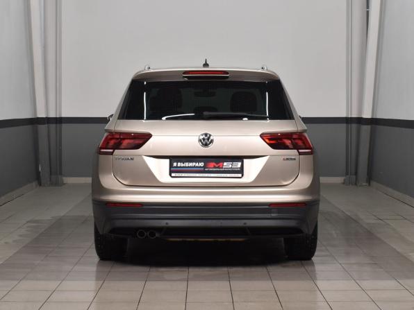 Volkswagen Tiguan II с пробегом 2018 года, цена 1 999 995 рублей, 170844 км, внедорожник, Автокод Объявления