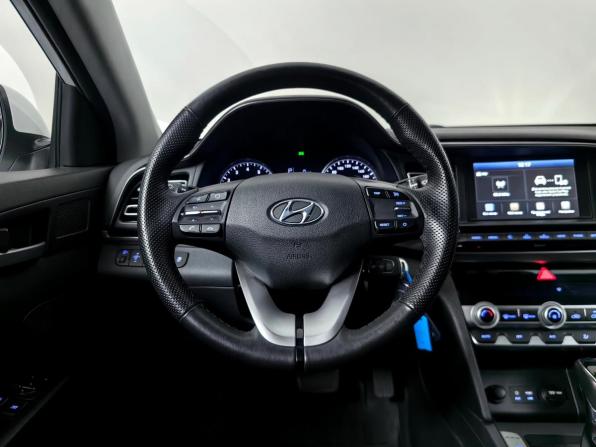 Hyundai Elantra VI (AD) Рестайлинг с пробегом 2019 года, цена 1 747 000 рублей, 84396 км, седан, Автокод Объявления