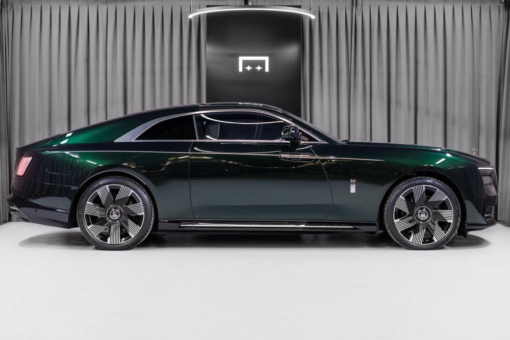 Rolls-Royce Spectre Москва  - изображение 11