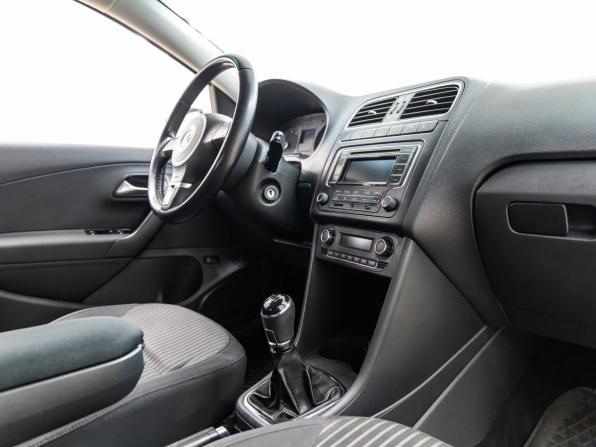 Volkswagen Polo V с пробегом 2013 года, цена 798 000 рублей, 135903 км, седан, Автокод Объявления