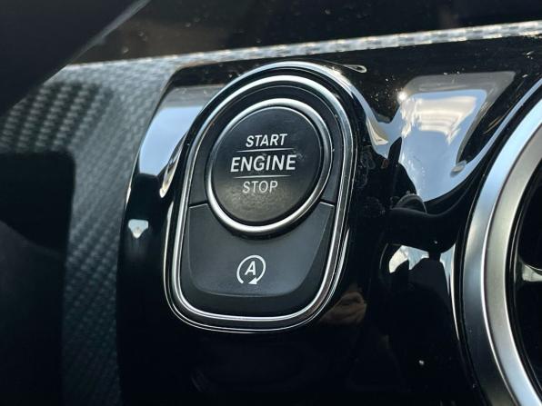 Mercedes-Benz A-Класс IV (W177) с пробегом 2019 года, цена 2 300 000 рублей, 230000 км, хэтчбек, Автокод Объявления