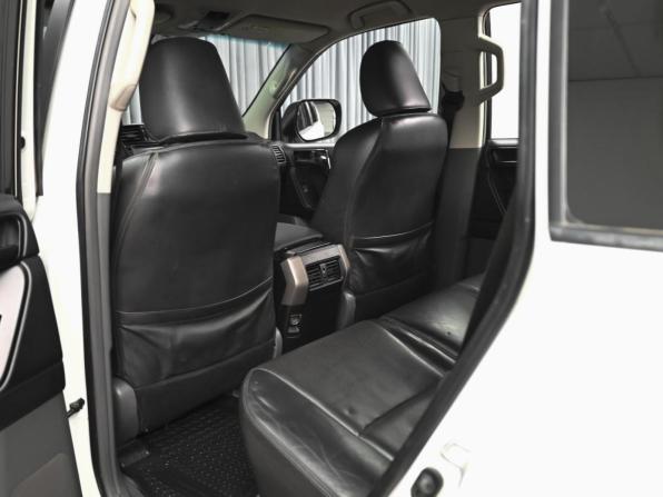 Toyota Land Cruiser Prado 150 Series с пробегом 2013 года, цена 2 919 000 рублей, 211084 км, внедорожник, Автокод Объявления