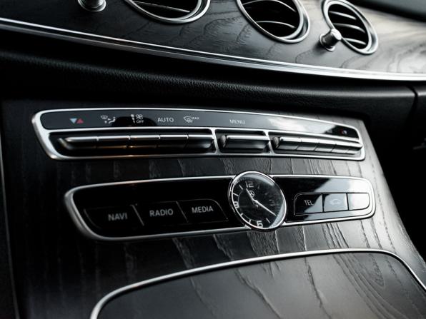 Mercedes-Benz E-Класс V (W213 S213 C238) с пробегом 2019 года, цена 2 830 000 рублей, 198784 км, седан, Автокод Объявления