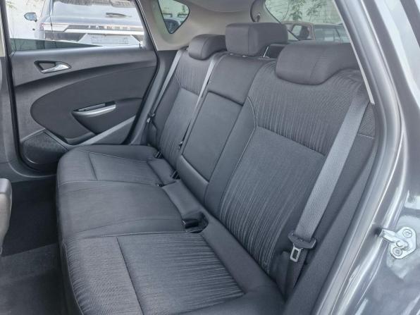 Opel Astra J с пробегом 2012 года, цена 599 000 рублей, 185256 км, хэтчбек, Автокод Объявления