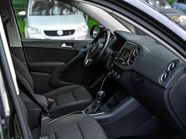 Volkswagen Tiguan I Рестайлинг с пробегом 2015 года, цена 1 220 000 рублей, 188242 км, внедорожник, Автокод Объявления