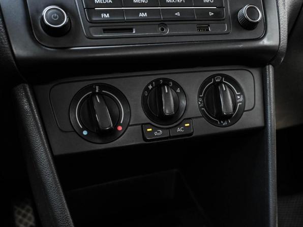 Volkswagen Polo V с пробегом 2011 года, цена 579 000 рублей, 225071 км, седан, Автокод Объявления