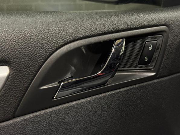 Skoda Superb II Рестайлинг с пробегом 2013 года, цена 1 240 000 рублей, 221448 км, лифтбек, Автокод Объявления