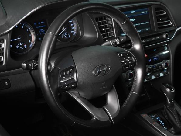 Hyundai Elantra VI (AD) Рестайлинг с пробегом 2019 года, цена 1 849 000 рублей, 91866 км, седан, Автокод Объявления