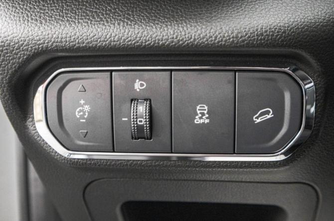 Haval Jolion I с пробегом 2021 года, цена 1 799 000 рублей, 40200 км, внедорожник, Автокод Объявления