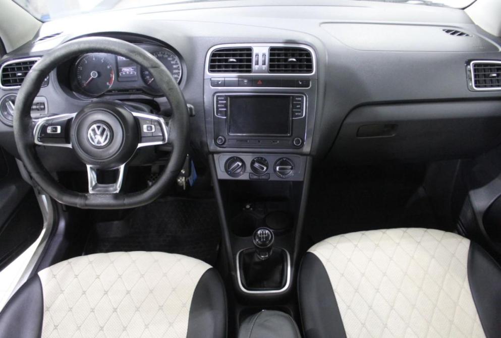 Volkswagen Polo V Рестайлинг Астрахань  - изображение 23