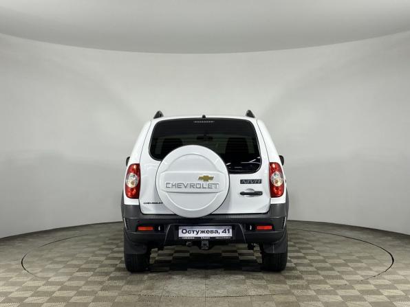 Chevrolet Niva I Рестайлинг с пробегом 2018 года, цена 919 000 рублей, 67254 км, внедорожник, Автокод Объявления