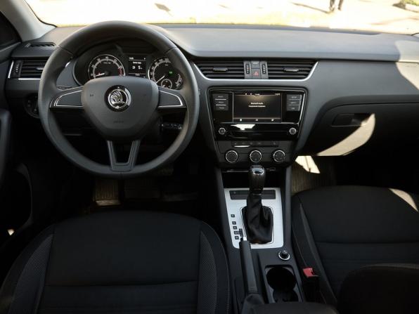Skoda Octavia III (A7) Рестайлинг с пробегом 2019 года, цена 1 948 000 рублей, 65556 км, лифтбек, Автокод Объявления