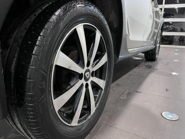 Renault Sandero II с пробегом 2016 года, цена 835 000 рублей, 294352 км, хэтчбек, Автокод Объявления