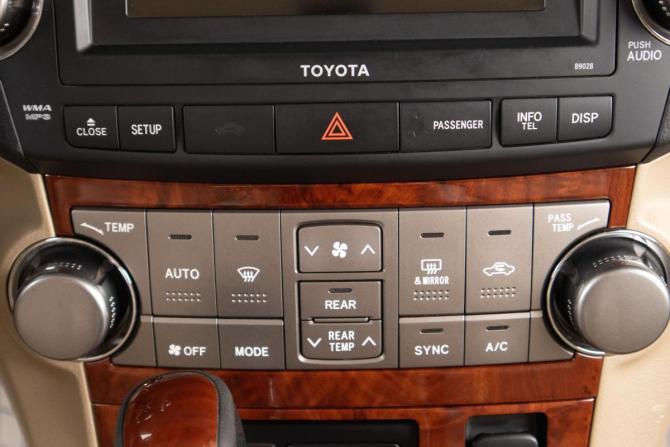 Toyota Highlander II (XU40) Рестайлинг с пробегом 2013 года, цена 2 749 000 рублей, 176761 км, внедорожник, Автокод Объявления