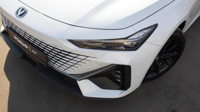 Changan UNI-V I с пробегом 2024 года, цена 2 498 000 рублей, 4872 км, лифтбек, Автокод Объявления