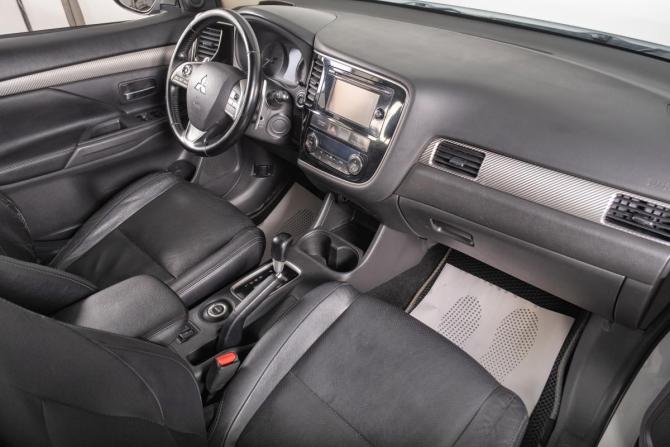Mitsubishi Outlander III с пробегом 2014 года, цена 1 399 000 рублей, 211000 км, внедорожник, Автокод Объявления
