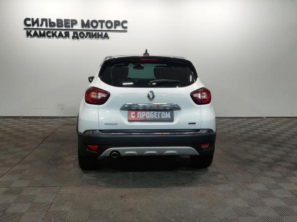 Renault Kaptur I с пробегом 2017 года, цена 1 640 000 рублей, 61800 км, внедорожник, Автокод Объявления